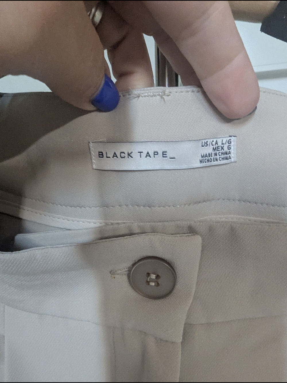Black Tape_ Cream High-Waist Pleated Bermuda Shorts - Picture 3 of 4
